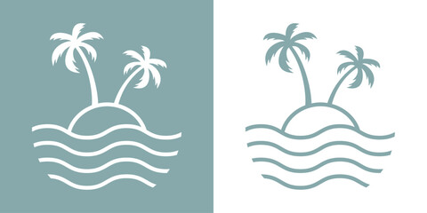 Fototapeta na wymiar Destino de vacaciones. Isla lineal con la palma en la playa con olas de mar