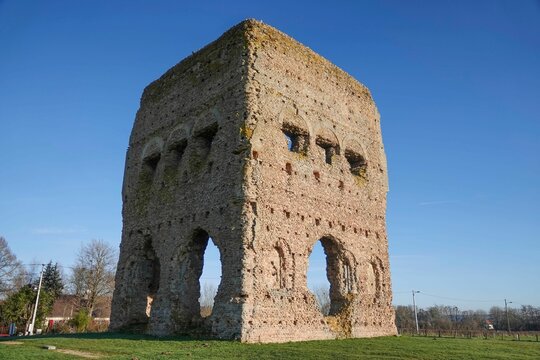 Scenic shot of the Temple of Janus under the blue sky in Autun, France