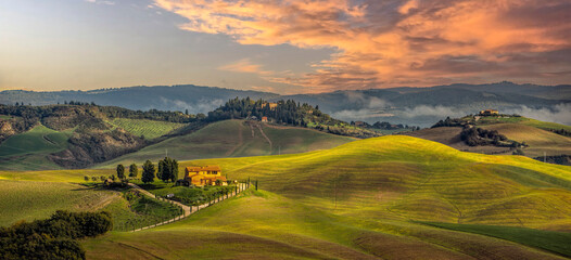 Toscana Landschaft Italien Panorama - 589150083