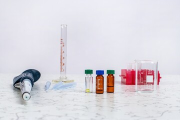 Medical and scientific laboratory equipment