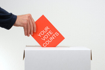 Wahlurne - Your vote counts - Deine Stimme zählt