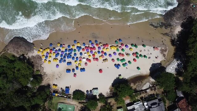 Praia Litoral Palmeiras Coqueiro Paisagem Itacar&eacute; Bahia Nordeste Tropical Brasil Ver&atilde;o Turismo Tur&iacute;stico Areia  Mar Oceano Azul Verde Natureza Mata Atl&acirc;ntica Coqueiros Banhistas F&eacute;rias Viagem