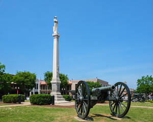 Memorial to the confederate solders of the American Civil War along Main Street in Franklin, Tennessee - 589251213