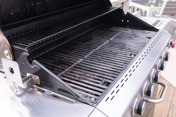Outdoor gas grill