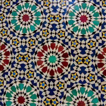 Patrones caleidosc&oacute;picos en mosaico de azulejos &aacute;rabe. 