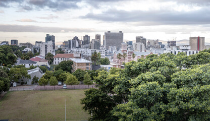 Fototapeta premium downtown cityscape from Garden neighborhood, Cape Town