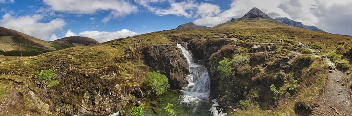 Fototapeta na wymiar Glen Brittle Waterfalls