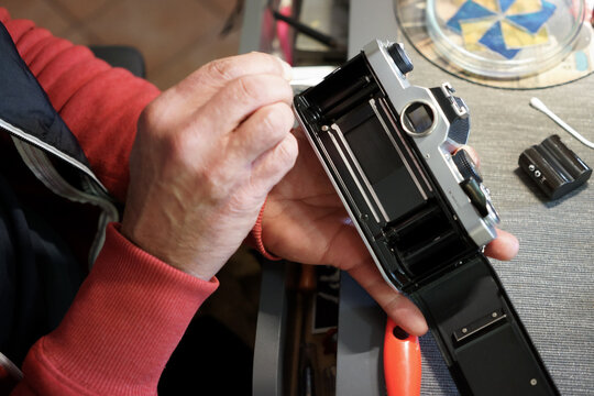 Riparazione fotocamera vintage n1