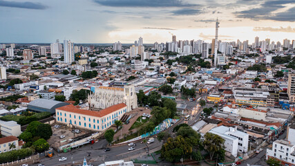 Fotografia aérea de área urbana de Cuiabá, capital do Mato Grosso - obrazy, fototapety, plakaty