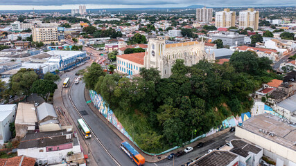 Fotografia aérea de área urbana de Cuiabá, capital do Mato Grosso