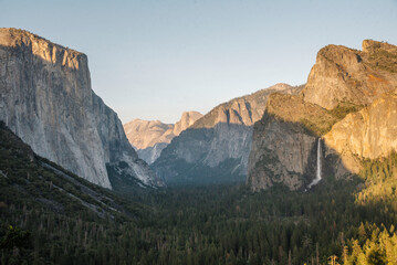 Tunnel View at Yosemite National Park 