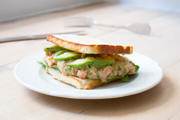 Delicious sandwich with tuna and vegetables.