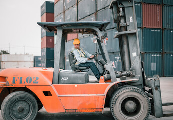 Senior container controllers navigate and drive folklift to transfer, deliver and drop-off merchandise. An equitable work environment in which employees of various ages feel included and valued.