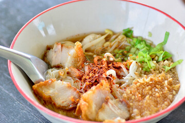 noodles in cup
