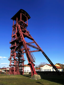 Brassac les Mines. Chevalement du Puits Bayard . D&eacute;partement du Puy de D&ocirc;me. Auvergne Rh&ocirc;ne Alpes. France