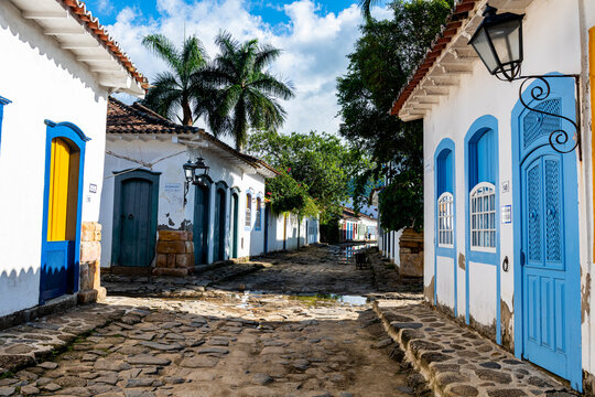 Colonial buildings, Paraty, UNESCO World Heritage Site, Brazil