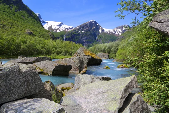 Glacier de Briksdal - Adobe Stock