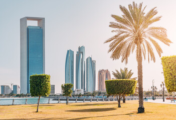 Fototapeta na wymiar picturesque park in Abu Dhabi offers stunning views of the city's sleek and modern skyline, with towering skyscrapers rising up against the blue waters of the Persian Gulf.