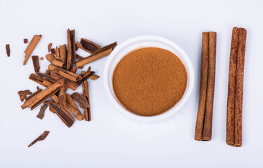 cinnamon sticks and cinnamon