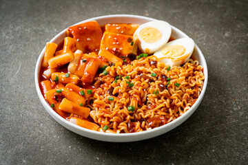 Korean instant noodles with Korean rice cake and fish cake and boiled egg