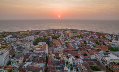 Paisaje urbano de la ciudad de Cartagena (Colombia), incluyendo sus playas, fuertes, murallas,...