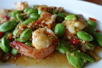 The popular food of Thailand is southern food. Sauteed Sauteed Balls with Shrimp