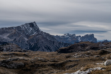 Obraz na płótnie Canvas Dramatic Mountains in the Dolomites 