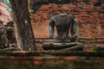 Ruins of old monks from the Ayutthaya period, which was the capital of Thailand in the past, but were destroyed by the Burmese army.