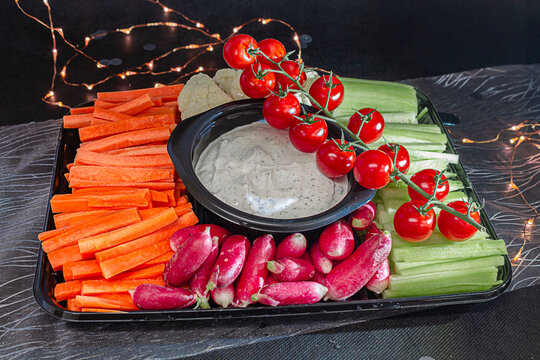 plateau ap&eacute;ro l&eacute;gumes crudit&eacute;s sauce