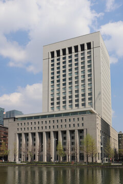 第一生命日比谷ファースト（東京都千代田区。旧名称：DNタワー21）/ The headquarters building of The Dai-ichi Life Insurance Company, Limited - Tokyo, Japan