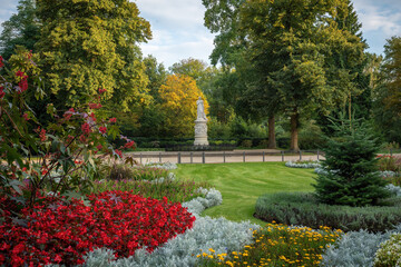 Obraz premium Queen Louise of Prussia Statue at Tiergarten park - Berlin, Germany