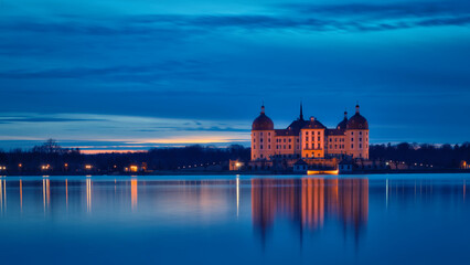Fototapeta premium Moritzburg zur Blauen Stunde - Dresden - Sachsen - Deutschland