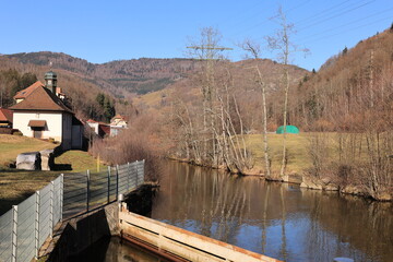 Blick auf die Naturlandschaft des Schwarzwaldes in der Nähe der Stadt Schönau