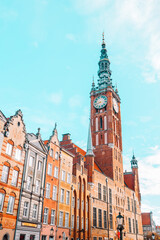 Obraz premium Beautiful architecture of the old town in Gdansk with city hall, Poland. High quality photo
