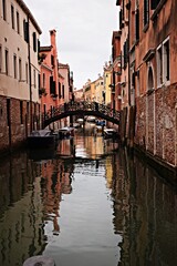 Fototapeta na wymiar Venice little canal