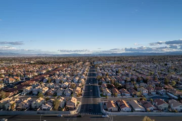 Fototapete Las Vegas Districts of Las Vegas from drone during sunny day. Aerial view of fabulous Las Vegas, neighborhoods on the outskirts city.