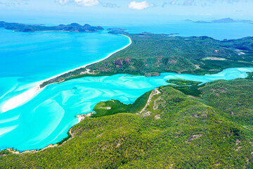 Aerial view of the Whitsunday Island Beach, paradisiac and environmental protected beach with clear waters, elected one of the World Heritage Sites by UNESCO. Dez 2019,  Australia