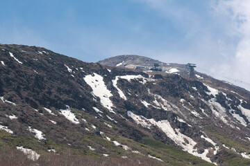 山麓から眺める那須岳の全容