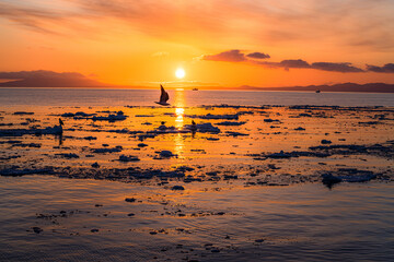 流氷と朝日 © 清水　昭彦