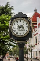 Fototapeta na wymiar the beautiful big clock is in the old city area of ​​semarang