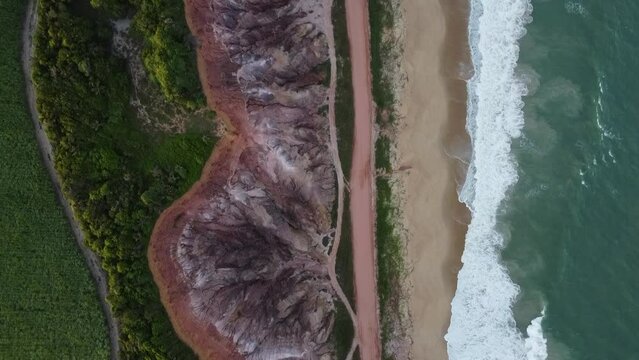 Fal&eacute;sias Praia Gunga Alagoas Paisagem Litoral Mar P&ocirc;r Por do Sol Oceano Areia Geologia Geografia Zona da Mata Geo Planeta Terra Ondas Geol&oacute;gico Acidente Geogr&aacute;fico