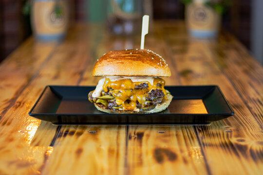 TRIPPLE HAMBURGER WITH CHEESE 