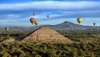 Aerial view of hot air balloons above the Teotihuacan pyramid in Mexico city