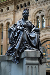Fototapeta premium Statue near Town Hall in Sydney, Australia.