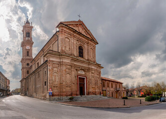 Obraz premium Margarita, Cuneo, Piedmont, Italy: Parish church of Santa Margherita e Giovanni in Baroque style (18th cent.), by architect Francesco Gallo.
