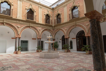 patio palacio condes de santa ana