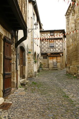 Billom est une cité médiévale dans le département du Puy-de-Dôme, dans la région Auvergne-Rhône-Alpes