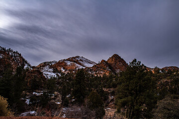 Fototapeta na wymiar Utah's scenic canyons during the winter