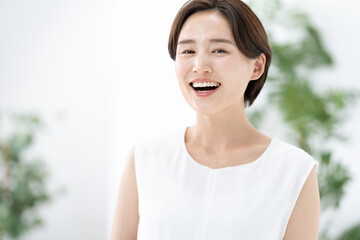 女性・笑顔