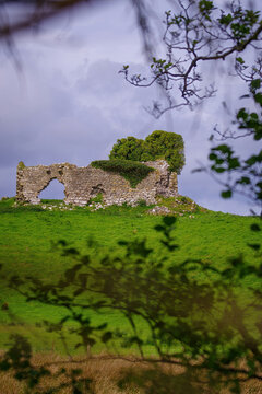 ruins of an old Irish castle